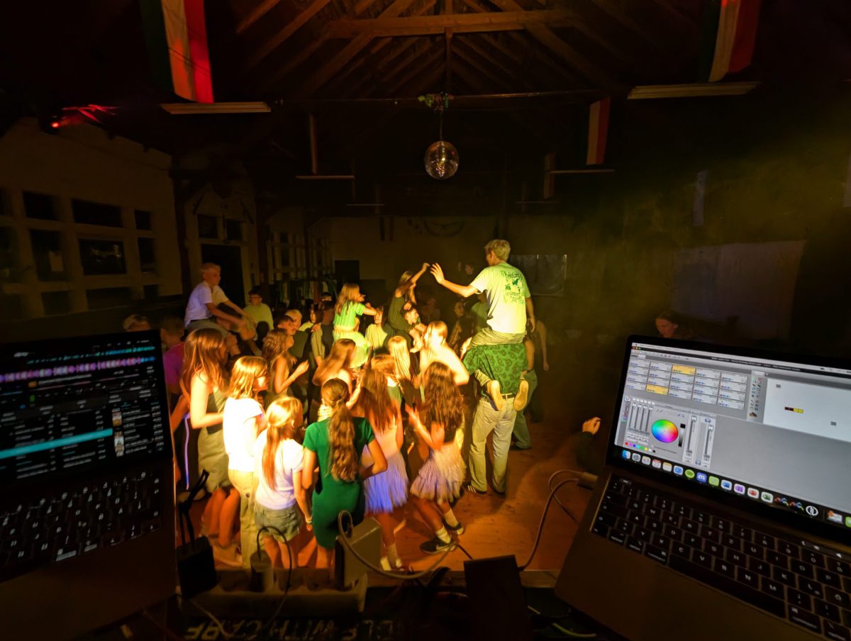 PXL_20250822_193534185